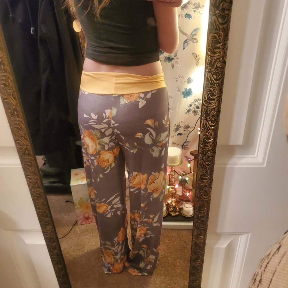 Comfy pants. - Picture 8 of 8